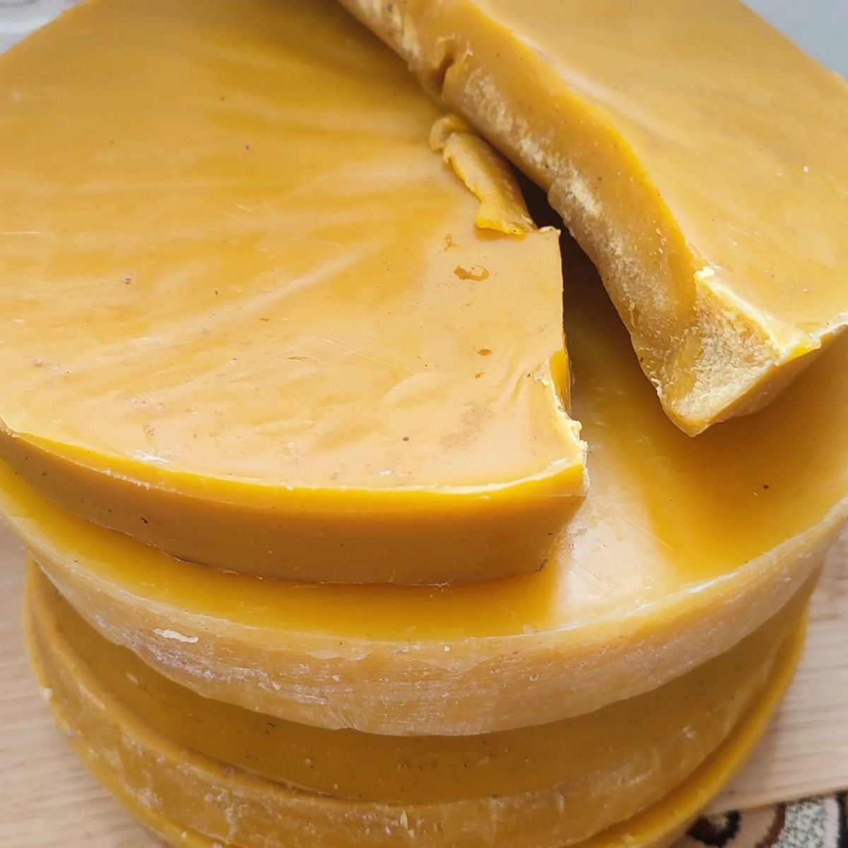 Beeswax 100% Natural | Yellow Pastilles | For Pillar Candles & Cosmetics (500g/1000g)